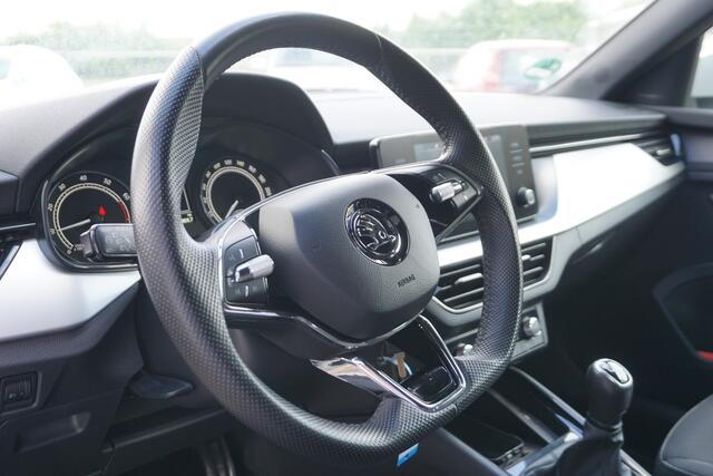 Skoda Kamiq 1.0 TSI Sport | TREKHAAK | SPORTSTOELEN | CLIMATE | CARPLAY |