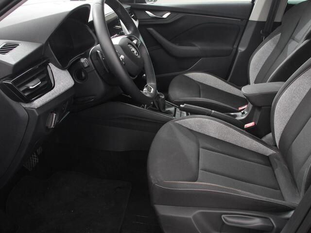 Skoda Kamiq 1.0 TSI 115pk Automaat Business Edition | Navigatie | Android Auto / Apple Carplay | Climate Control | Camera | Parkeer sensoren | Lichtmetalen Velgen | Dab | Digitale Cockpit | Keyless | Led | Cruise Control
