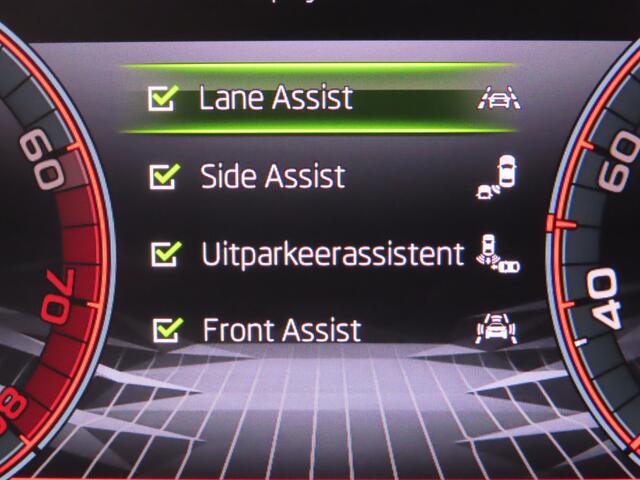 Skoda Kamiq 1.5 TSI ACT Monte Carlo DSG | trekhaak | pano dak | camera | stoelverwarming | stuurwielverwarming | voorruitverwarming