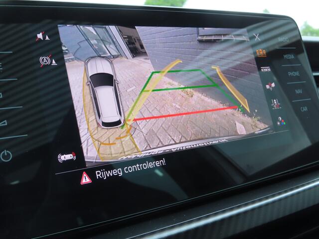 Skoda Kamiq 1.5 TSI ACT Monte Carlo DSG | trekhaak | pano dak | camera | stoelverwarming | stuurwielverwarming | voorruitverwarming