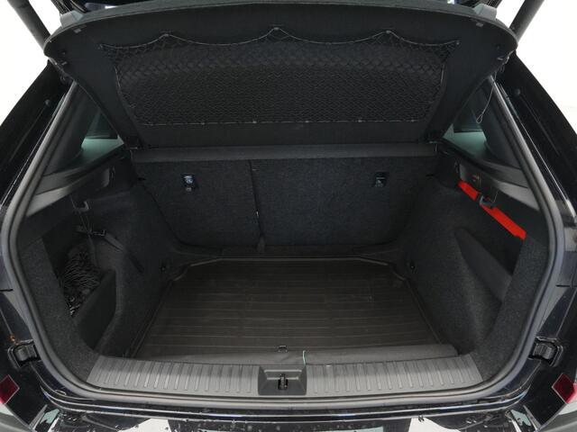 Skoda Kamiq 1.0 TSI 115pk DSG Business Edition Panorama Navigatie Camera Keyless 171