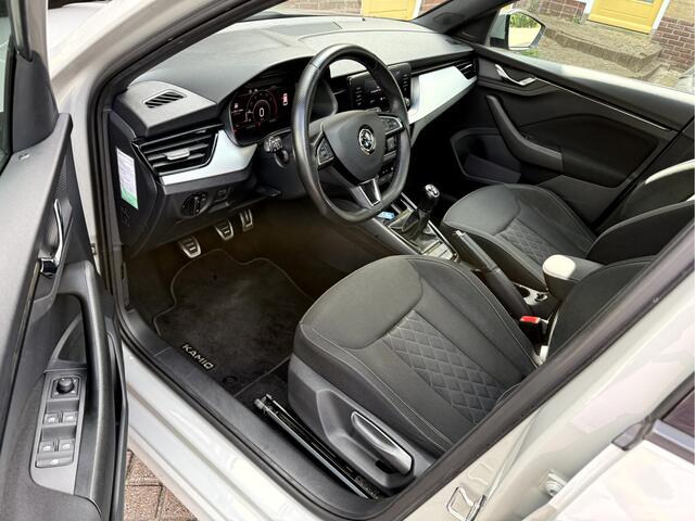 Skoda Kamiq 1.5 TSI ACT Sport Business Panoramadak, Sportstoelen, 18 inch