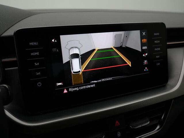 Skoda Kamiq 1.0 TSI 110 pk DSG Business Edition | Achteruitrijcamera | Stoelverwarming | Sportonderstel | Adaptive Cruise | 16 inch