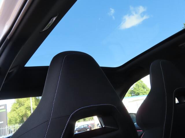 Skoda Kamiq 1.0 TSI Monte Carlo | trekhaak wegklapbaar | pano dak | stoelverwarming | camera |