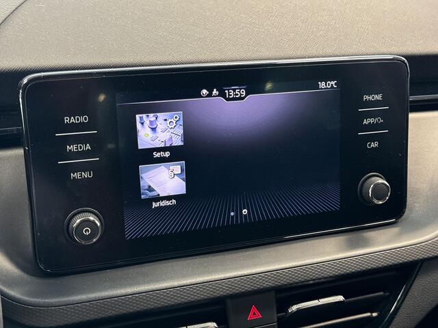 Skoda Kamiq 1.0 110pk TSI Selection Adaptive Cruise Control | Parkeersensoren achter | Smartlink