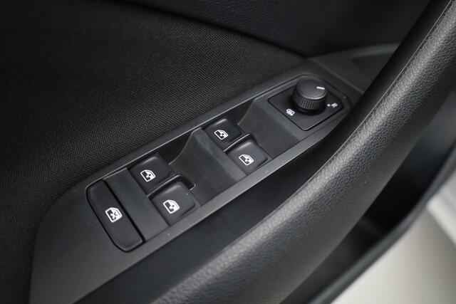 Skoda Kamiq 1.0 TSI Sport Business | virtual Cockpit | Navi | Cruise | CarPlay | PDC A | 18" | Trekhaak