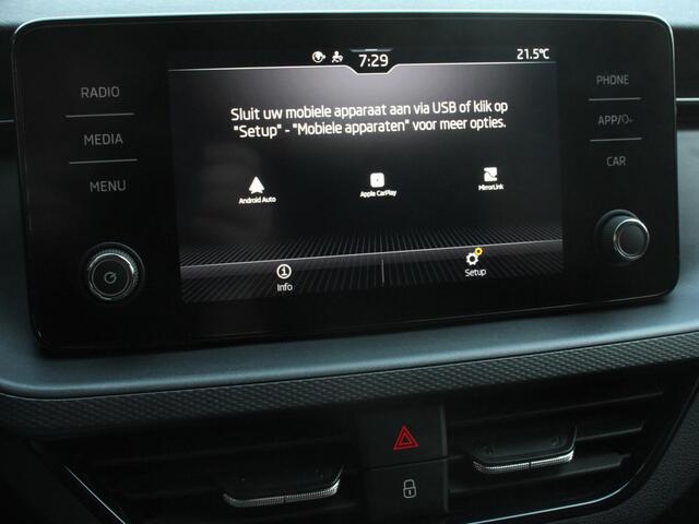 Skoda Kamiq 1.0 TSI Automaat Ambition Navigatie Apple Carplay / Android Auto Adaptive Cruise Control Lane Assist Parkeersensoren Achter DAB