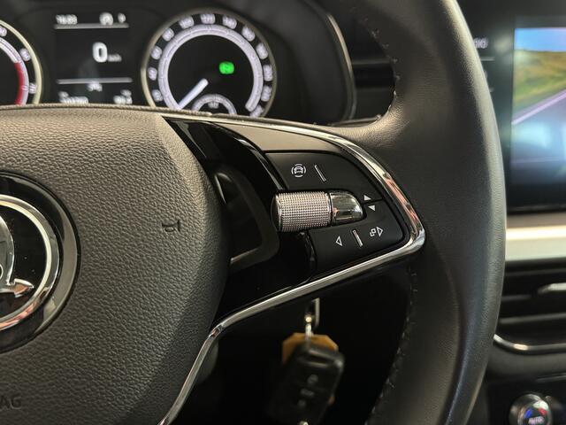Skoda Kamiq 1.0 TSI Camera/Parkeersensoren/AppConnect
