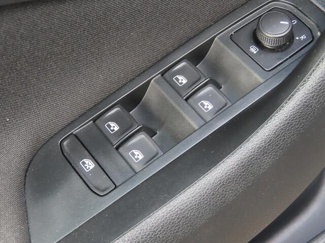 Skoda Kamiq 1.0 TSI | adaptive cruise | parkeersensoren | 17 inch licht metaal