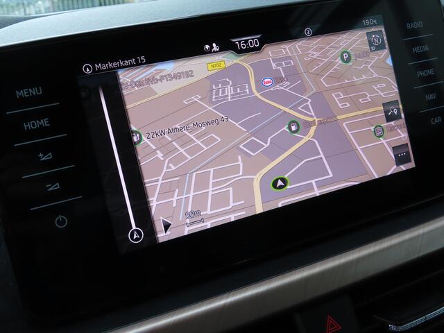 Skoda Kamiq 1.0 TSI Style DSG | groot scherm | adaptive cruise | camera