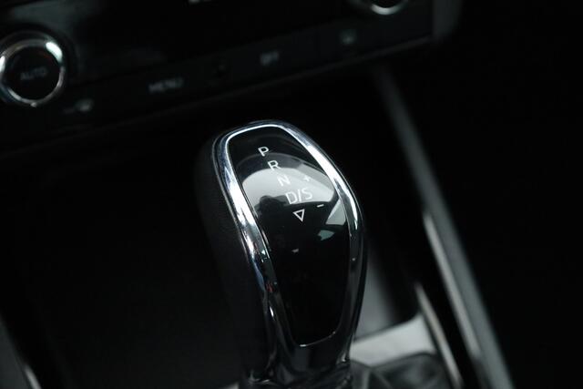 Skoda Kamiq 1.0 TSI DSG | Navi by App | Camera | LED | Clima | All Seasons |