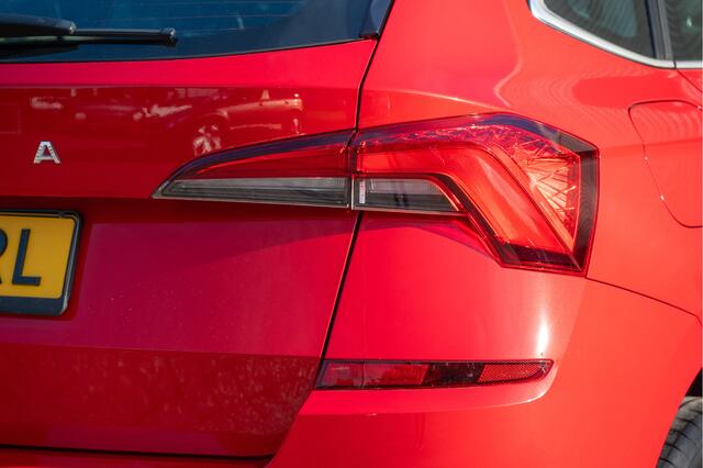 Skoda Kamiq 1.0 TSI Style DSG | Pano | Camera | Navi | Stoelverw. | Apple CarPlay