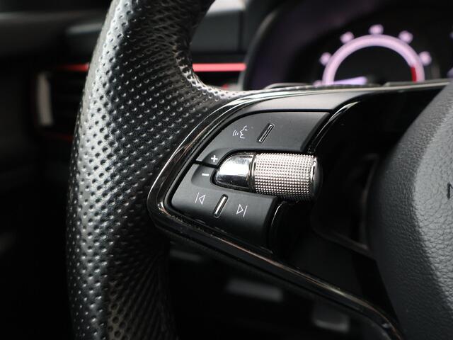 Skoda Kamiq 1.0 TSI Sport Business | 110 PK | Automaat | Trekhaak wegklapbaar | Panoramadak |