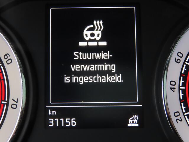 Skoda Kamiq 1.0 TSI Monte Carlo DSG | trekhaak wegklapbaar | stoelverwarming | voorruitverwarming | adaptive cruise + dpde hoek detectie | panodak | camera |