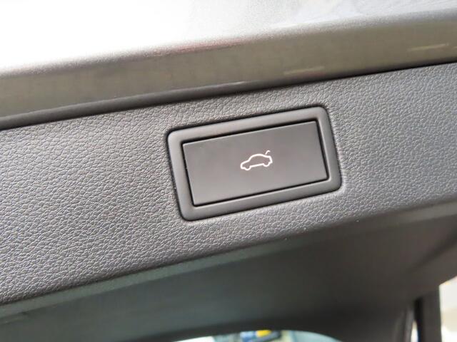 Skoda Kamiq 1.0 TSI Monte Carlo DSG | trekhaak wegklapbaar | stoelverwarming | voorruitverwarming | adaptive cruise + dpde hoek detectie | panodak | camera |