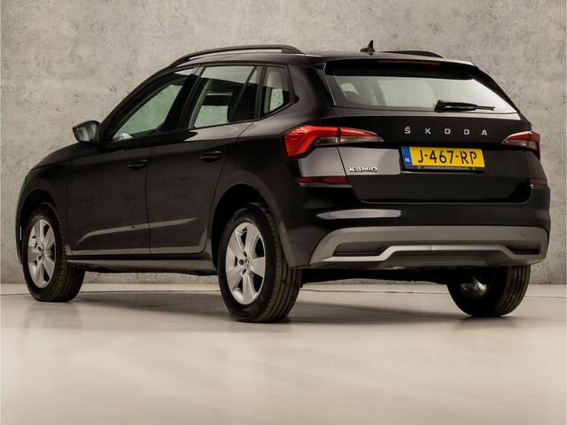 Skoda Kamiq 1.0 TSI Sport (APPLE CARPLAY, CRUISE, LED KOPLAMPEN, SPORTSTOELEN, LANE ASSIST, ARMSTEUN, BLUETOOTH, NIEUWE APK, NIEUWSTAAT)