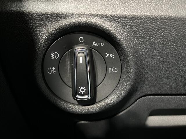 Skoda Kamiq 1.0 TSI Monte Carlo / AUTOMAAT/ PARK. SENSOREN/ CRYSTAL LIGHTING/ STOEL-STUURVERWARM./ SMARTLINK/ CLIMA/ DAB