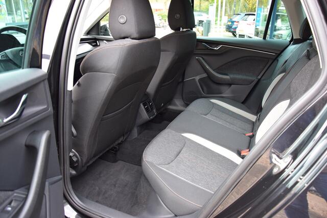 Skoda Kamiq 1.0 TSI Business Edition | BOVAG Garantie | Org. NL | Trekhaak | Adaptive Cruise Control | Virtual Cockpit | Stoelverwarming | PDC Voor&Achter | 17'' Velgen | Full LED |