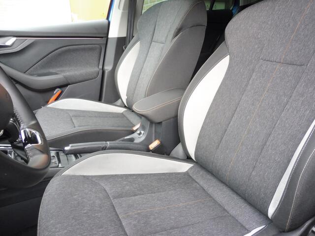 Skoda Kamiq 1.0 TSI Business Edition Full LED | LMV 17" | Adap cruise | Apple Carplay| NL auto | 1e eig.