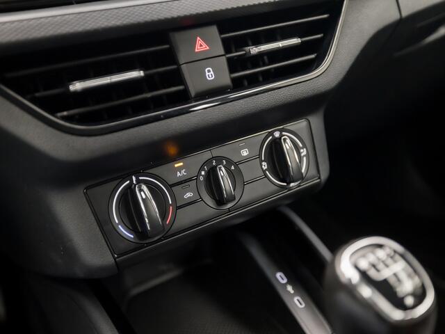 Skoda Kamiq 1.0 TSI Sport (APPLE CARPLAY, CRUISE, LED KOPLAMPEN, SPORTSTOELEN, LM VELGEN, LANE ASSIST, ARMSTEUN, BLUETOOTH, NIEUWE APK, NIEUWSTAAT)