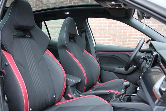 Skoda Kamiq 1.0 111PK DSG Monte Carlo |PANO-DAK|SPORTSTOELEN|17-INCH|