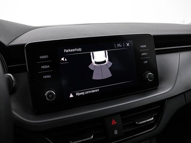 Skoda Kamiq 1.0 TSI 110pk Ambition · Apple/Android Car Play · Airco · P-Sensoren · Cruise Control · Getint Glas · 16'' Inch · Garantie t/m 12-11-2027 of 100.000km