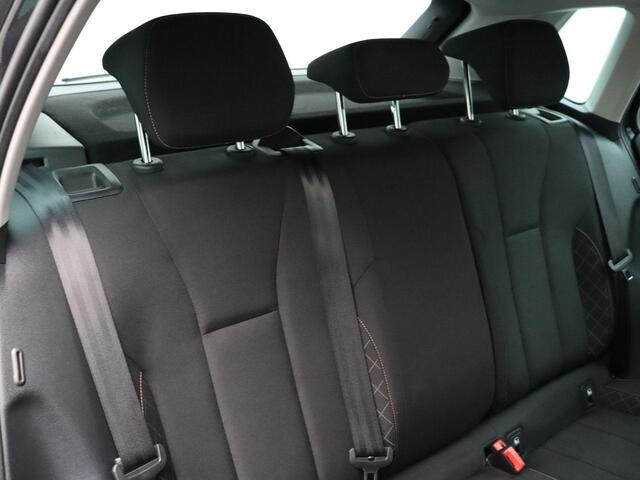 Skoda Kamiq 1.0 TSI Ambition | Apple Carplay & Android Auto | Lichtmetalen velgen | Parkeersensoren achter | Airconditioning |