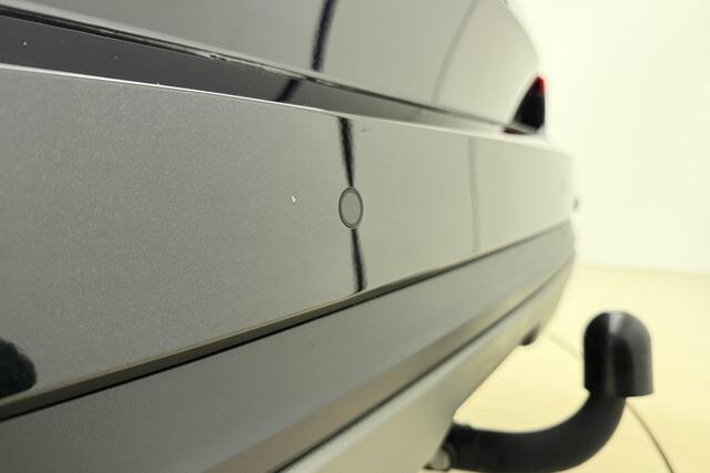 Skoda Kamiq 1.0 TSI Selection | Navigatie via Carplay | Climate control | Trekhaak | Draadloze telefoonlader | Lichtmetalen velgen | Weinig kilometers