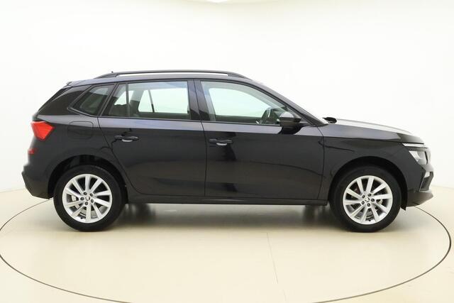 Skoda Kamiq 1.0 TSI Selection | Navigatie via Carplay | Climate control | Trekhaak | Draadloze telefoonlader | Lichtmetalen velgen | Weinig kilometers