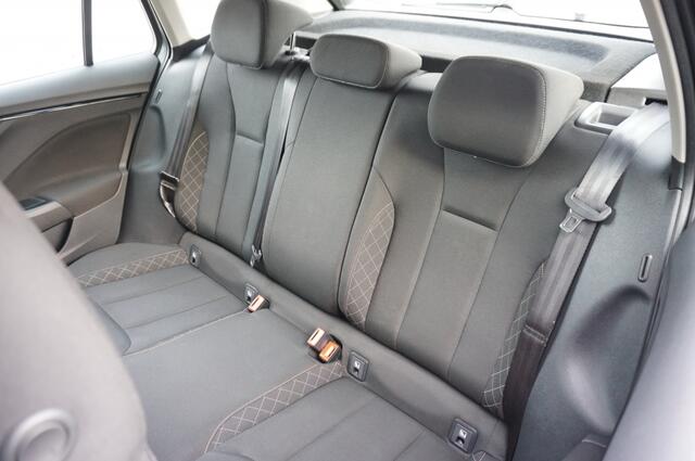 Skoda Kamiq 110 PK Ambition AUTOMAAT | AIRCO | PDC | NAVI BY APP