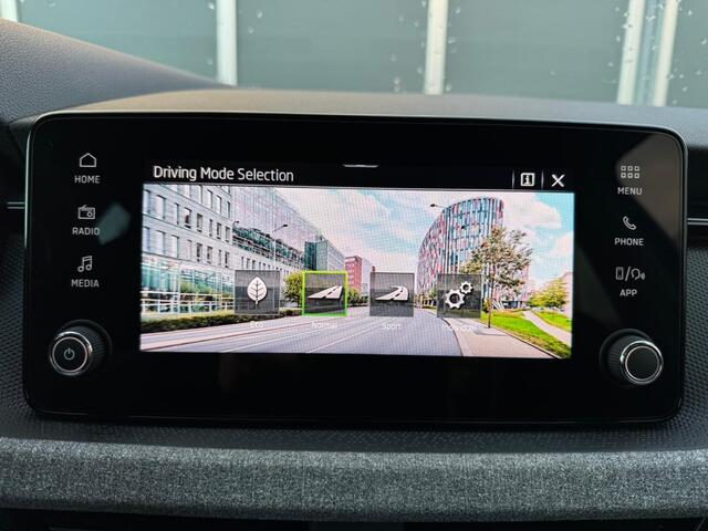 Skoda Kamiq 1.0 TSI 95pk Sportline | Camera | Climate | Carplay