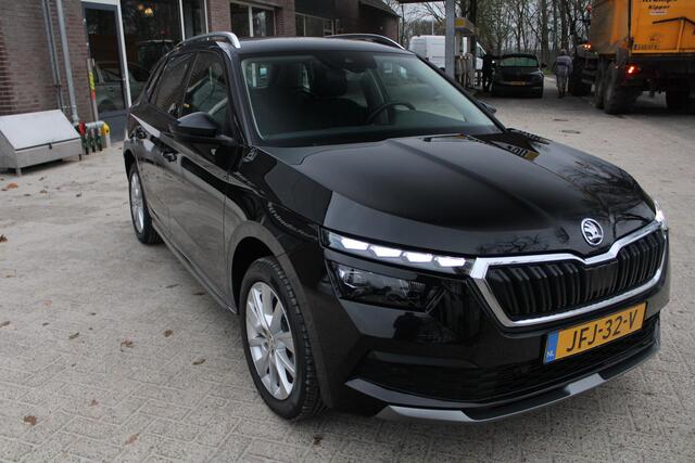 Skoda Kamiq Business Edition Achteruitrijcamera, Virtual Cockpit, Apple/Android carplay, ECC, ACC, LED, Parksens. V en A, Velours/Alcantara, Keyless, 17" LMV