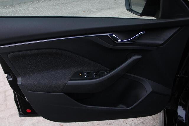 Skoda Kamiq Business Edition Achteruitrijcamera, Virtual Cockpit, Apple/Android carplay, ECC, ACC, LED, Parksens. V en A, Velours/Alcantara, Keyless, 17" LMV