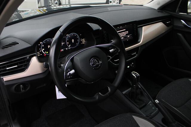Skoda Kamiq Business Edition Achteruitrijcamera, Virtual Cockpit, Apple/Android carplay, ECC, ACC, LED, Parksens. V en A, Velours/Alcantara, Keyless, 17" LMV