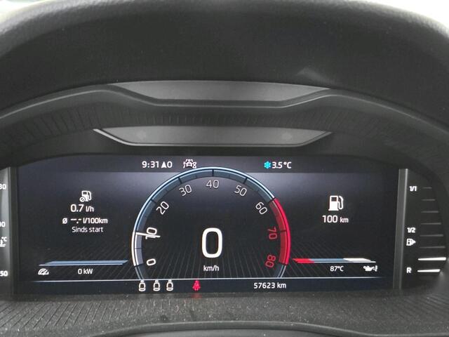 Skoda Kamiq 1.0 TSI Business Edition Parkeersensoren / App-connect / Bluetooth / Navigatie / Full-LED / 16"lm velgen /