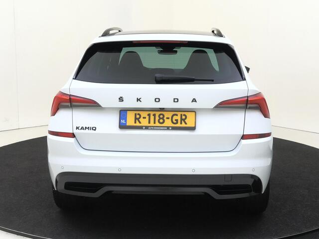 Skoda Kamiq 1.0 TSI Monte Carlo | Panoramadak | Trekhaak | Parkeerassistent | Keyless | Achteruitrijcamera | Stoel- en stuurwielverwarming | Cruise control |