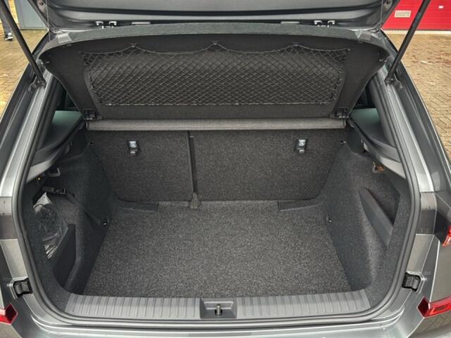 Skoda Kamiq 1.5 TSI DSG MONTE CARLO GLASDAK/CAMERA/TREKHAAK/CC/STOEL+STUURVERW