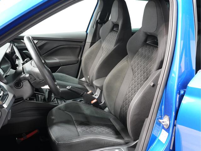 Skoda Kamiq 1.0 TSI 110pk Sport Business Trekhaak Navi via App Clima Pdc Cruise 23