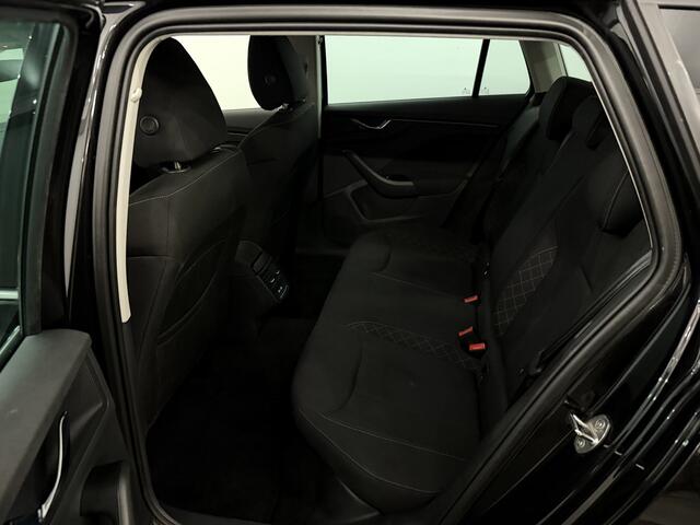 Skoda Kamiq 1.0 TSI Business Edition Camera, Navi, Keyless start, Virtual desk, Cruise control, Clima, A start stop, Lichtmetalen velgen