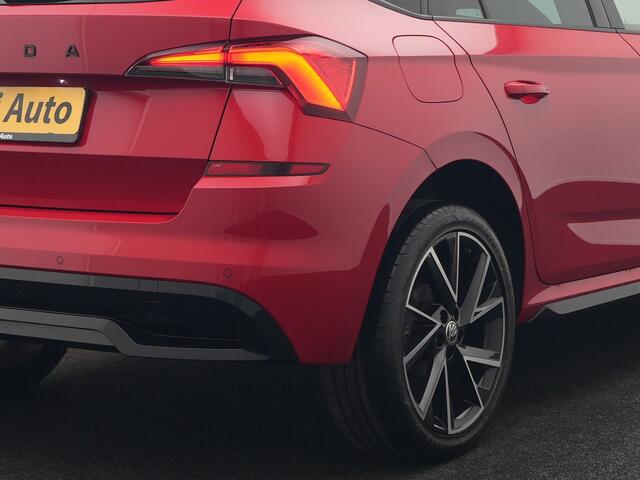 Skoda Kamiq 1.0 TSI Monte Carlo 116pk DSG Dealer O.H. | Panodak | Apple Carplay | RS Sportstoelen Verwarmd | LED Koplampen | Cruise Control | DAB | 18"L.M |