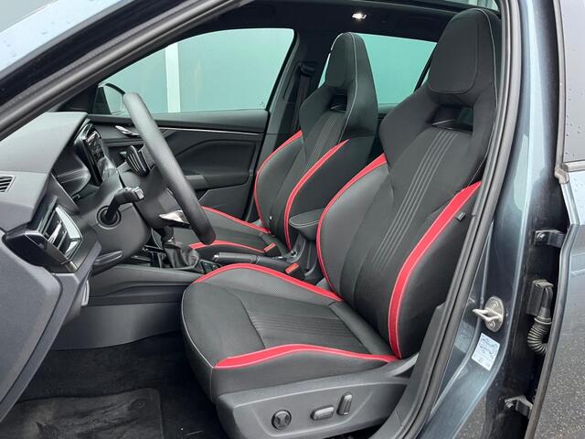 Skoda Kamiq 1.0TSI 110pk DSG Monte Carlo | Elk Stoel | Camera | Trekhaak