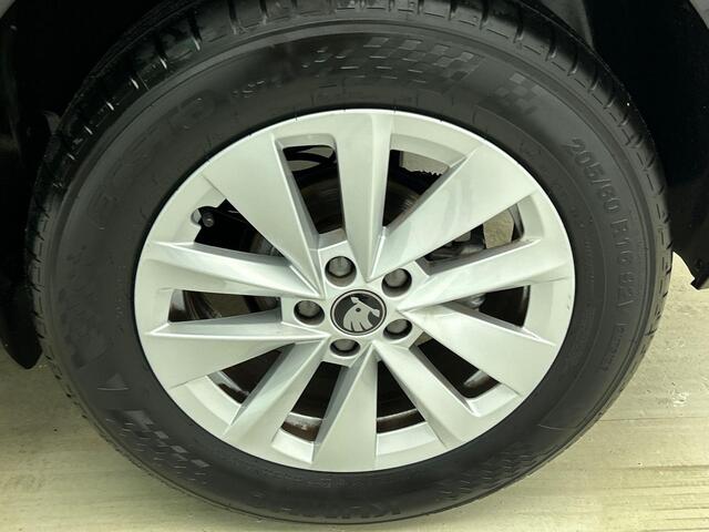 Skoda Kamiq 1.0 TSI Business Edition DSG | DEMO ! | Navigatie | Climate control | Cruise control | LED | Keyless | Achteruitrijcamera | Parkeersensoren | Apple Carplay/ Android Auto | Radio