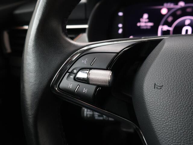 Skoda Kamiq 1.0 TSI Business Edition | 110 PK | Automaat | Multifunctioneel stuurwiel | Stoelverwarming | Parkeersensoren | Inklapbare trekhaak |