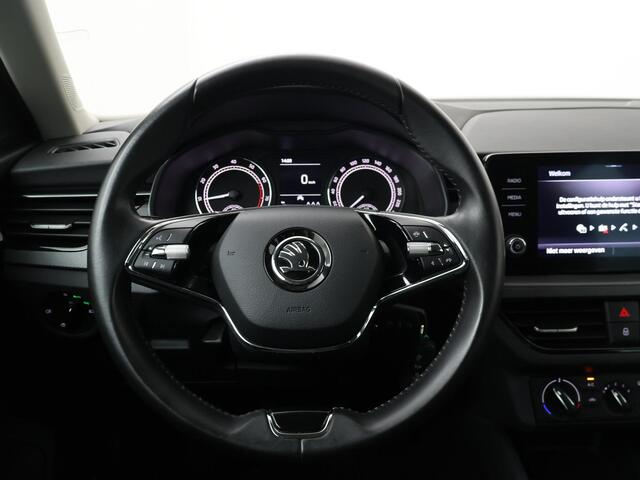 Skoda Kamiq 1.0 TSI Ambition | 110 PK | Airco | Cruisecontrol | Trekhaak | Multifunctioneel stuurwiel