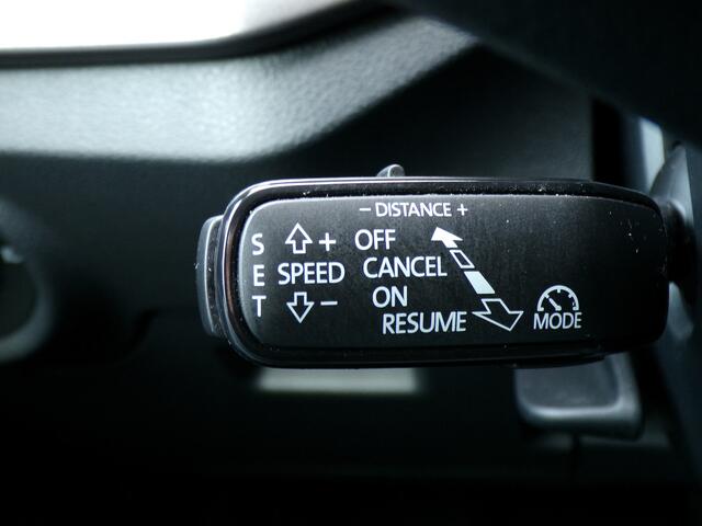 Skoda Kamiq 1.0 TSI Business Edition, Automaat / Carplay + Android Auto / Sensoren + Camera / Full LED / Keyless / Climate Control / 16'' LMV