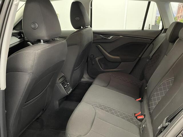 Skoda Kamiq 1.0 TSI 110 pk Ambition | NL-auto | Carplay |Cruise Control | Airco | LM-velgen