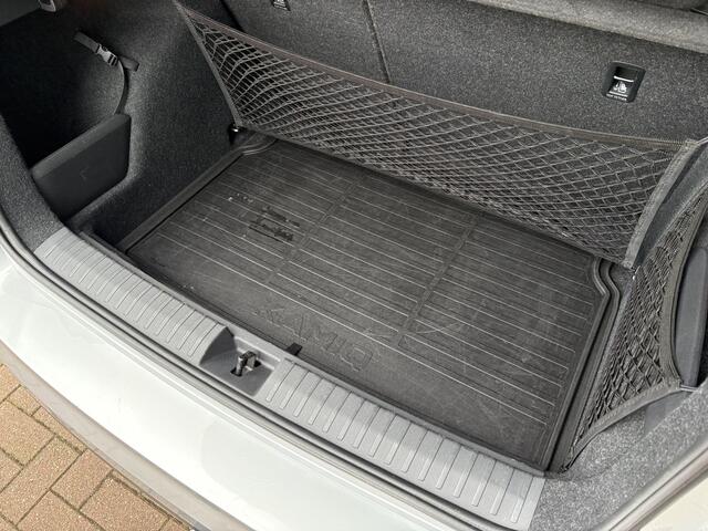 Skoda Kamiq 1.0 TSi 115pk Business Edition PANORAMADAK/VIRTUAL/CAMERA/PDC/19INCH/TREKHAAK