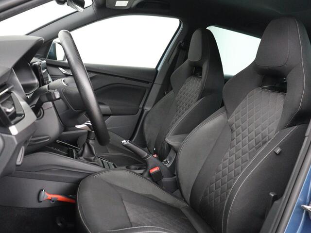 Skoda Kamiq 1.0 TSI Sport | Trekhaak | Sportstoelen | Carplay | Climate control | Parkeerhulp | Cruise control | Full LED | Sportstuur | Bluetooth