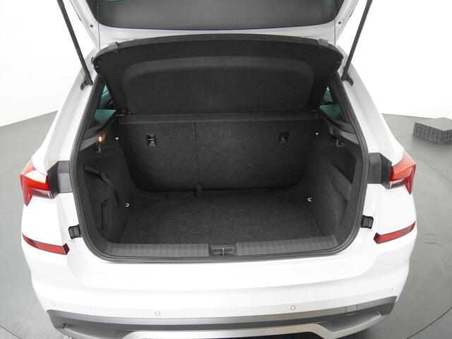 Skoda Kamiq 1.0 TSI 115pk Sport Business | Dealer onderhouden | Automaat | Led | Stoelverwarming | Cruise | All-season banden |