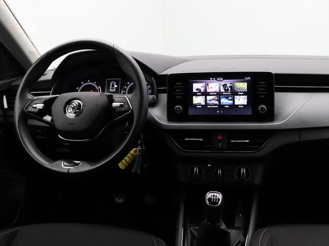 Skoda Kamiq 1.0 TSI 110pk Ambition | Apple Carplay & Android Auto | Lichtmetalen velgen | Parkeersensoren achter | Airconditioning |